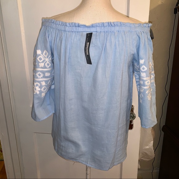 Womens light blue with white trim off shoulders top small new with tags - Picture 3 of 5